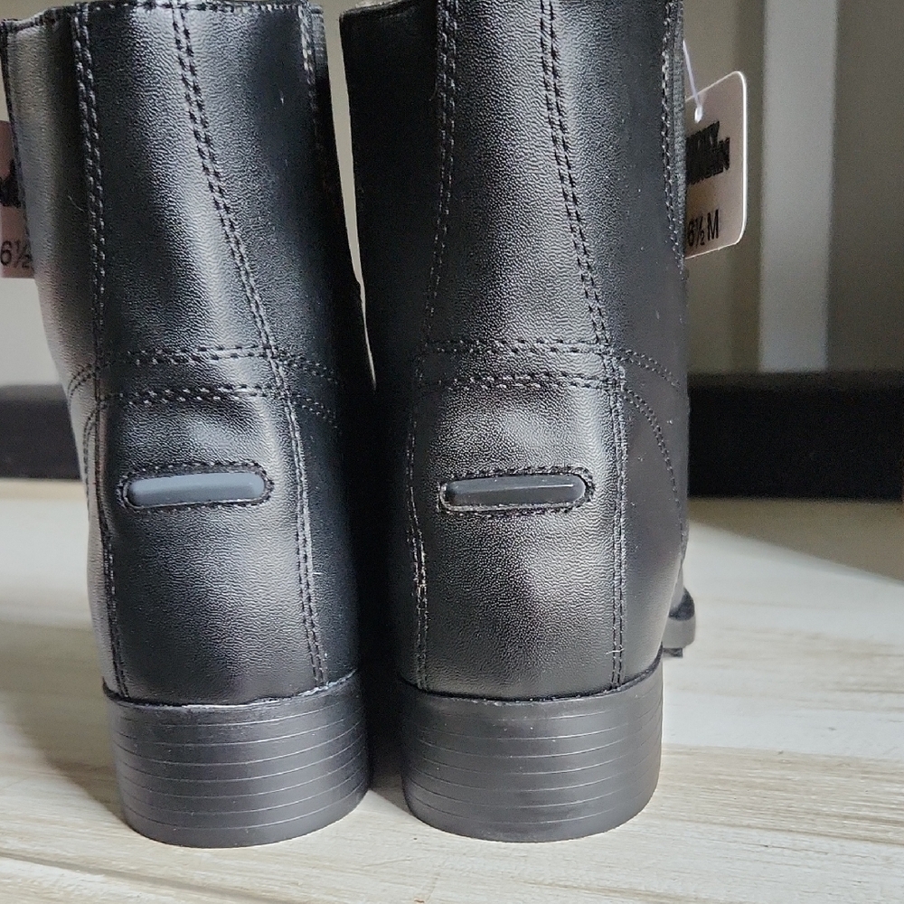 Elegant Black Ankle Boots by Stone Mountain - Picture 5 of 7